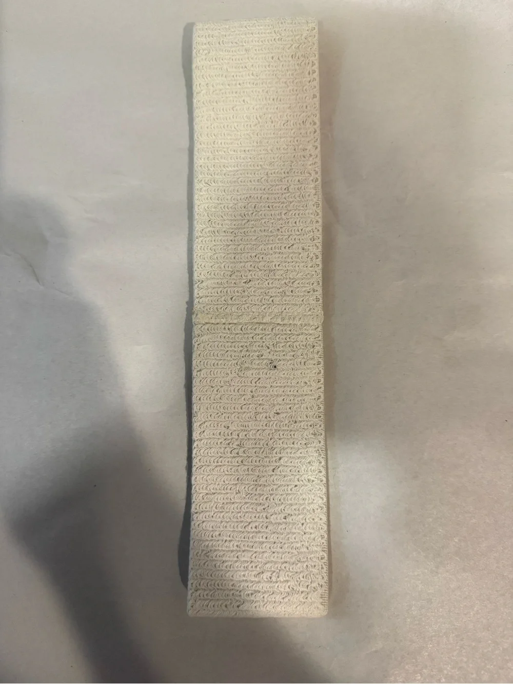 Gucci GG Cream Elastic Band with Black Label. Pre-owned.